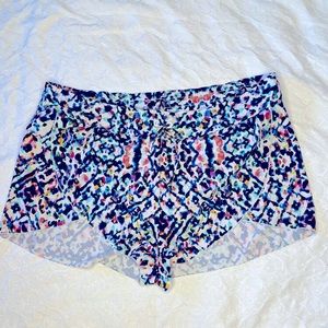 Athleta women’s swim shorts, Large, multi color